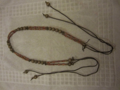 Vyö nahkanauha / puuhelmet