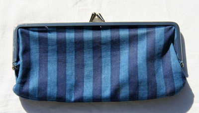 Marimekko siniraidallinen kukkaro