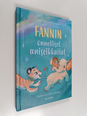 Julia Pöyhönen ym. : Fannin onnelliset uniseikkailut