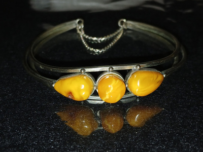 Vintage Honey egg Amber meripihka rannekoru