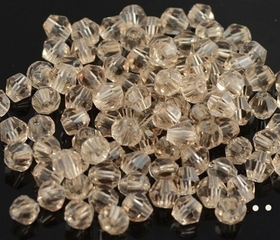 990 .. Kauniita Facetti Crystal Helmiä .. Askartelu