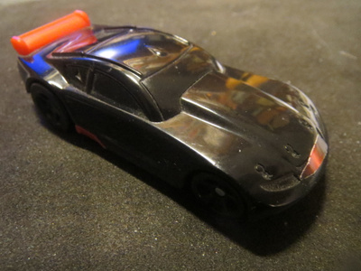 Keräilyauto: Hot Wheels Corvette 8DJ UK