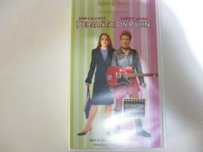 VHS PERJANTAI ON PAHIN