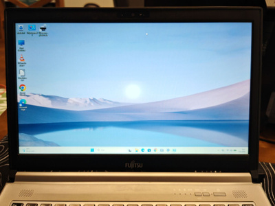 Fujitsu Lifebook E744, Windows 11 Home
