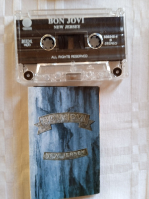 C- KASETTI: BON JOVI : NEW JERSEY