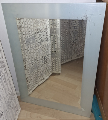 3x isohko seinäpeili reunamaalilla