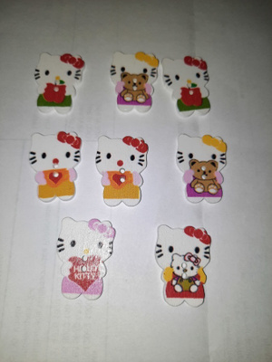 Hello Kitty puinen nappi 10 kpl