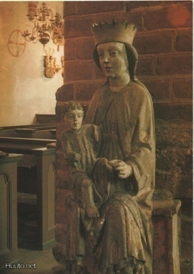 Hollola kirkko Neitsyt Maria patsas