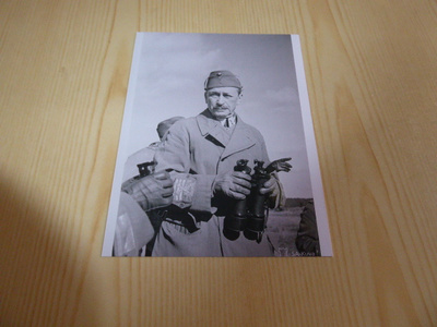 Uusi Mannerheim valokuva koko noin 11 cm x 15 cm