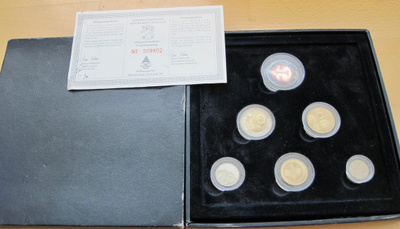 VANHA Proof Setti 2001 Hopealla Jetonilla