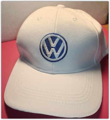Uusi ja käyttämätön valkoinen Volkswagen lippalakki #31287