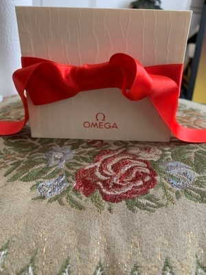 OMEGA WATCH BOX