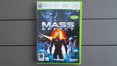 Xbox360: Mass Effect peli (2007)