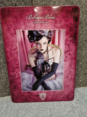 Bibian Blue: Alina Amethyst. Palapeli 1000