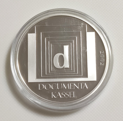 Saksa 2002 Taidenäyttely Documenta, hopeoitu muistomitali