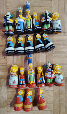 Simpsonit shakkinappuloita