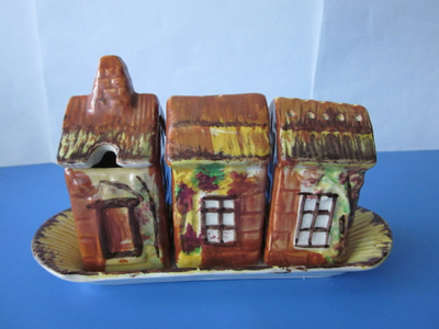 Vintage Price Bros cottage ware mausteikko