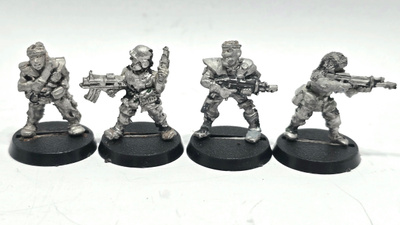 WH40K - 4kpl Imperial Guard Army figuureita (1988) [S165]