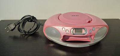 Pinkki radio AUX toiminnolla