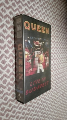 Queen live in Budapest  ( VHS )