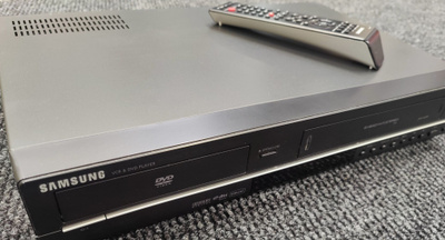 Samsung DVD-V6700 DVD- ja VHS-soitin