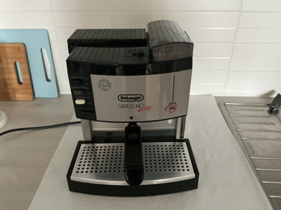 DeLonghi espresso/cappuccino-kahvikone
