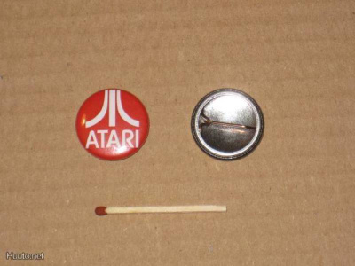Atari rintanappi 1" punainen a1