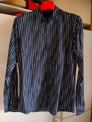 Kauluspaita koko M Merkki 4XL