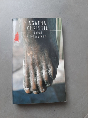 Christie: Askel tyhjyyteen (SAPO 3)