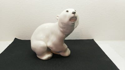 Lomonosov Jääkarhu figuuri