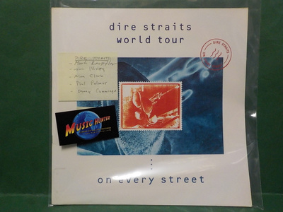 DIRE STRAITS - WOLRD TOUR KIERTUEKIRJA 5 X NIMMAREILLA
