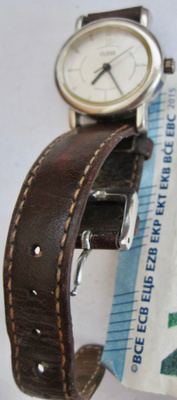 VANHA Kello Guess
