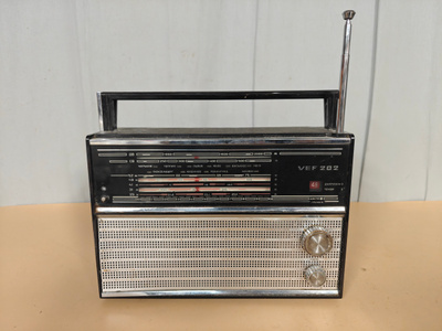 VEF 202 AM Radiovastaanotin - Neuvostoliitto