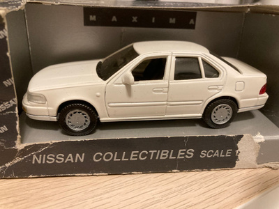 Nissan Maxima -89 1/43. Pienoismalli 80-l ,Made in Spain.