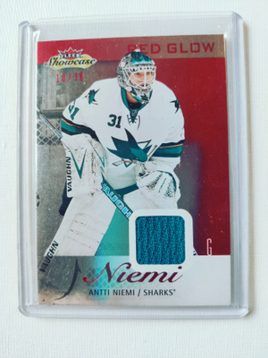 Antti Niemi - 13-14 Fleer Showcase Red Glow Jersey /36