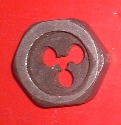 Kierrepakka  M5 x 0,8