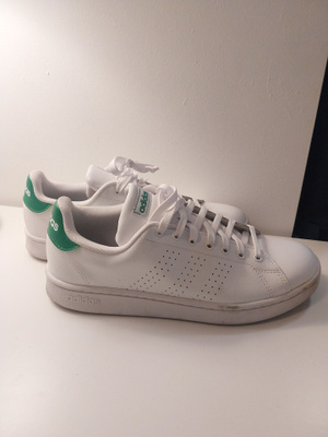 Adidas kengät 43