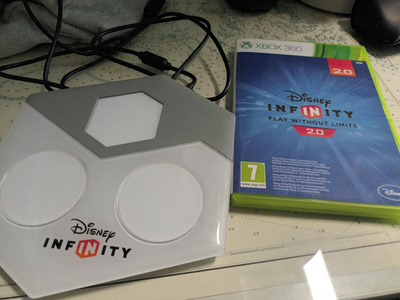 Disney Infinity 2,0 XBOX 360 peli+portaali