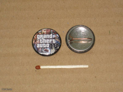 Grand Theft Auto IV rintanappi 1" i1