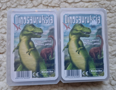 Dinosaurus pelikortit. Yhdet kortit kaksi peliä !!!