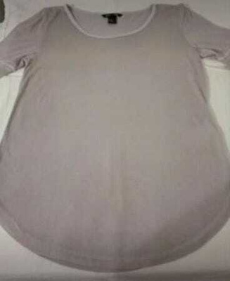 Vaaleanvioletti t-paita koko xs
