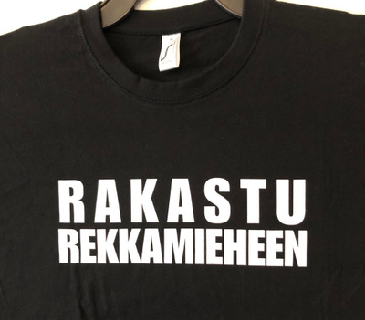 Teksti T-paita musta M-kokoa (uusi)
