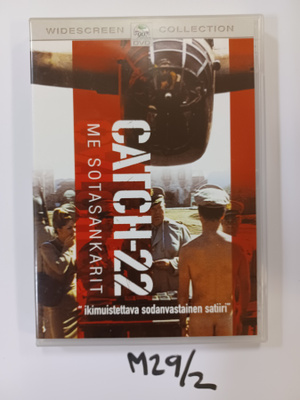 Mike Nichols: Catch-22 Me sotasankarit
