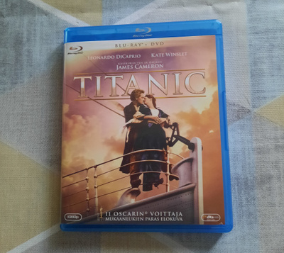 Titanic boksi
