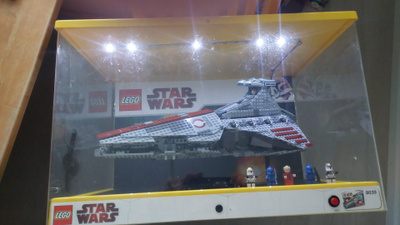 Star Wars Lego 8039 mallikappale koottuna "vitriinissä"