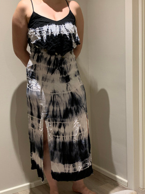 American Eagle Outfitters mustavalkoinen maksimekko koko XXS