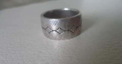 Kalevala 9,5g Hopeasormus Suomuhauki 17mm