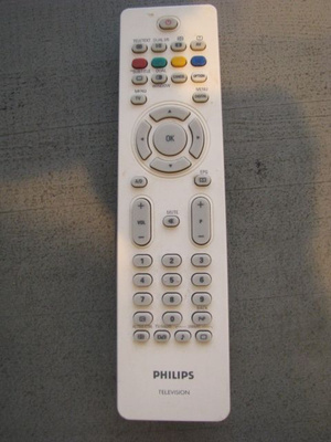 PHILIPS TV:N KAUKOSÄÄDIN