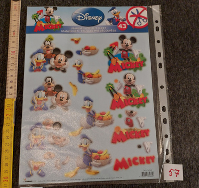 A4  paperi 57 : MIKKI + AKU ANKKA DISNEY