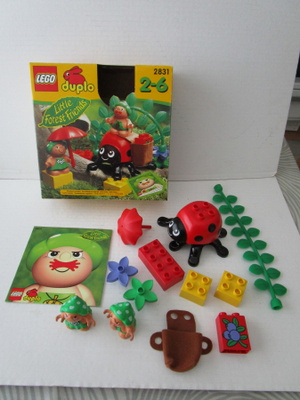 Vintage Lego Duplo 2831 / The Toadstools